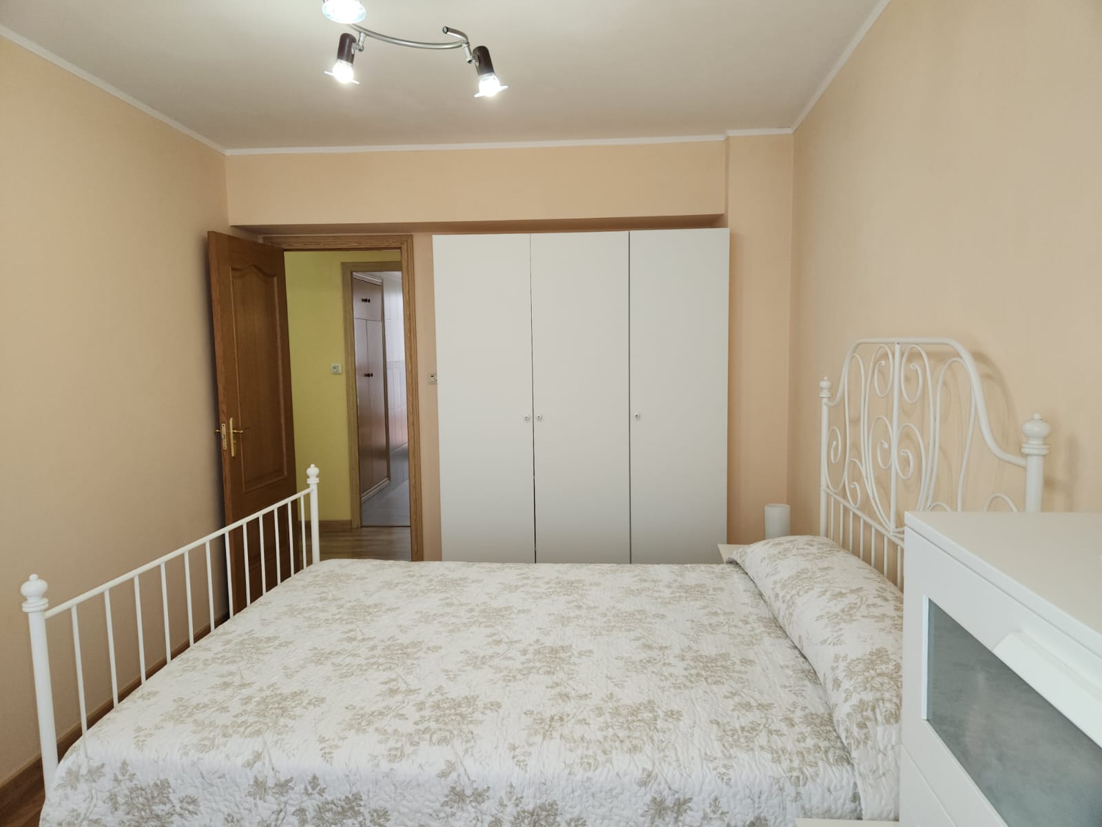 07f948fa-4ef7-4225-8e20-31b2959c2179