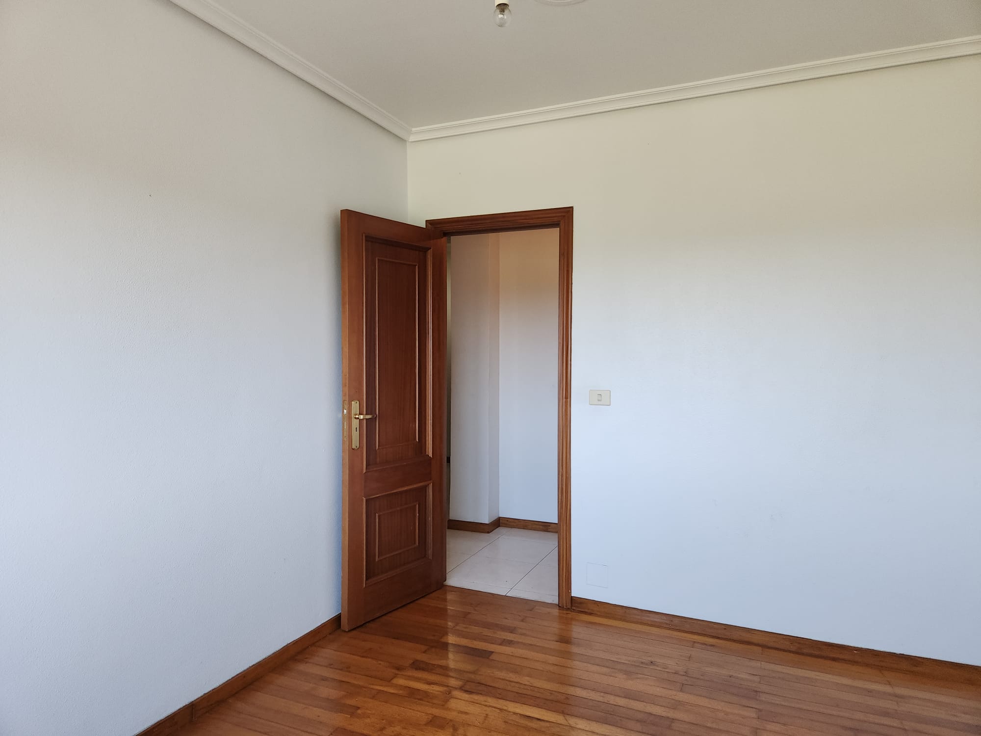 09453de8-42f4-4659-a610-4d385c5aafab