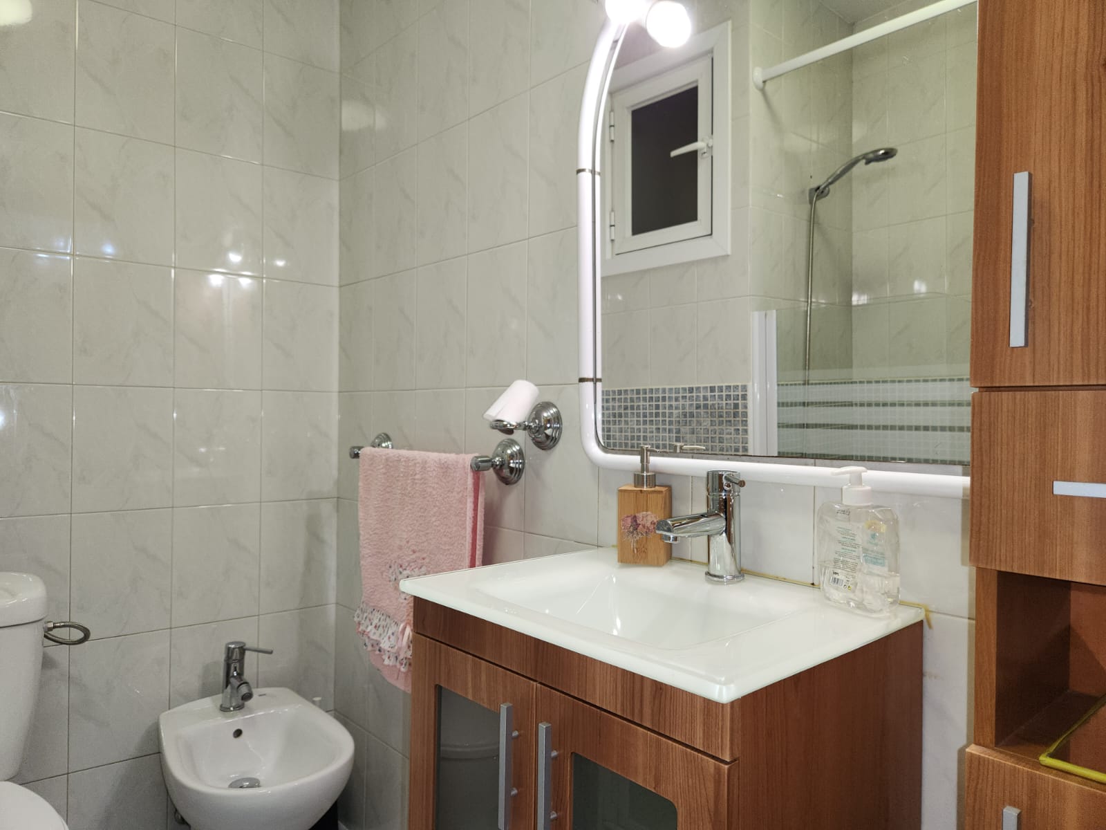 203f09c7-ebc8-4170-8741-a66d0a34d504