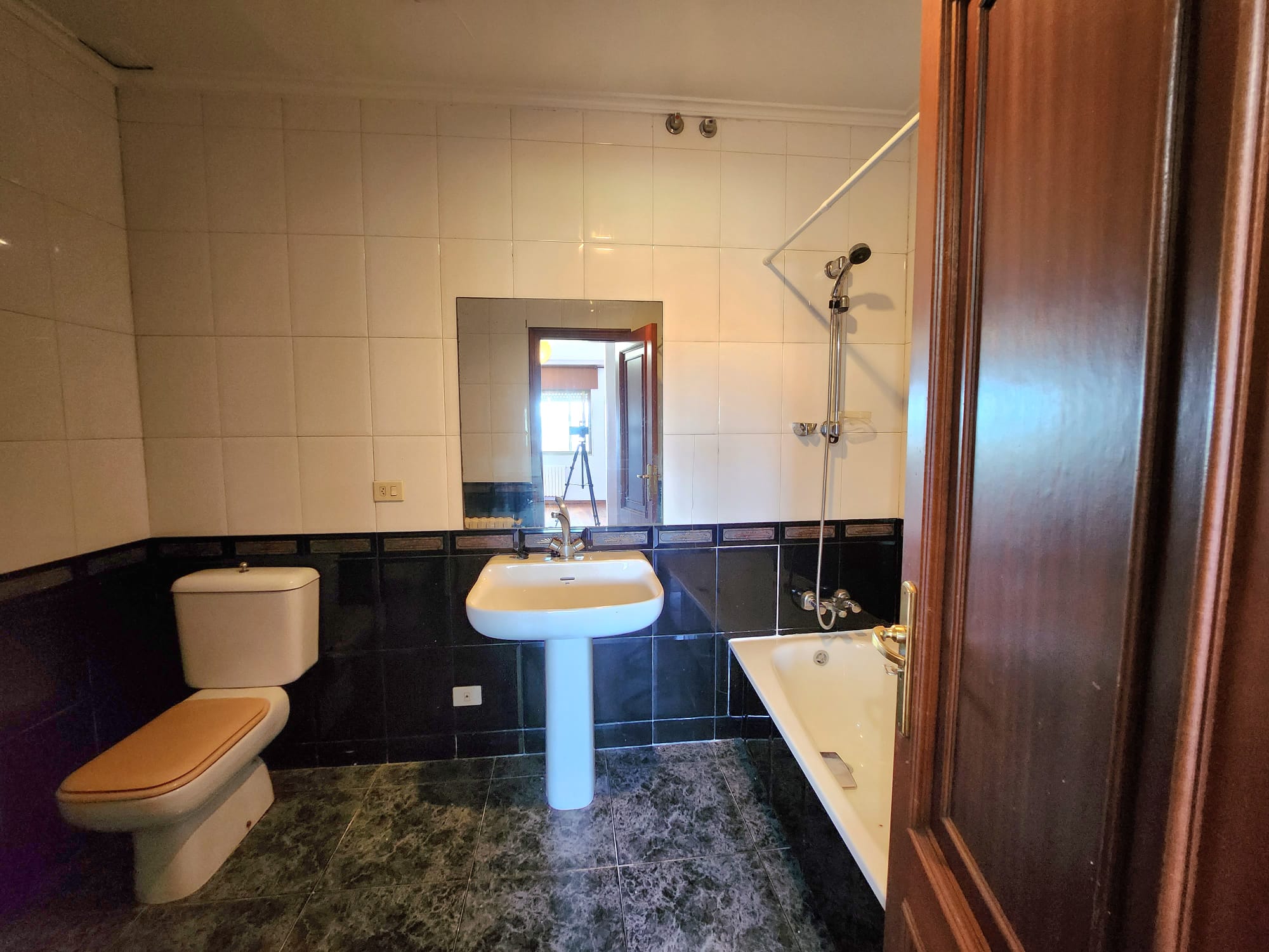 30b3bcd9-0a25-4b48-b2d9-a676def4a884