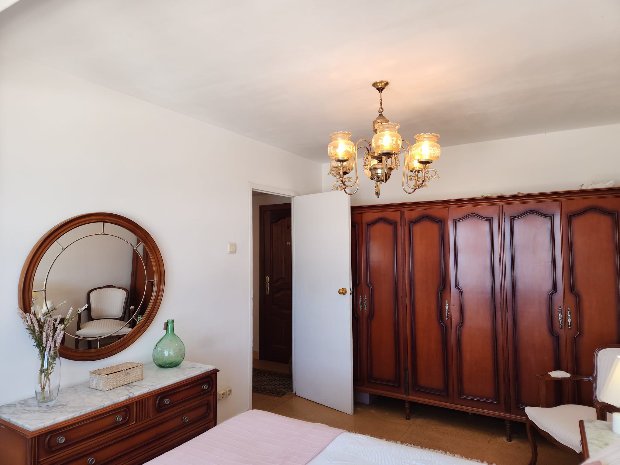 56dd887f-1a26-412c-ba7e-58b5dcbf2b40