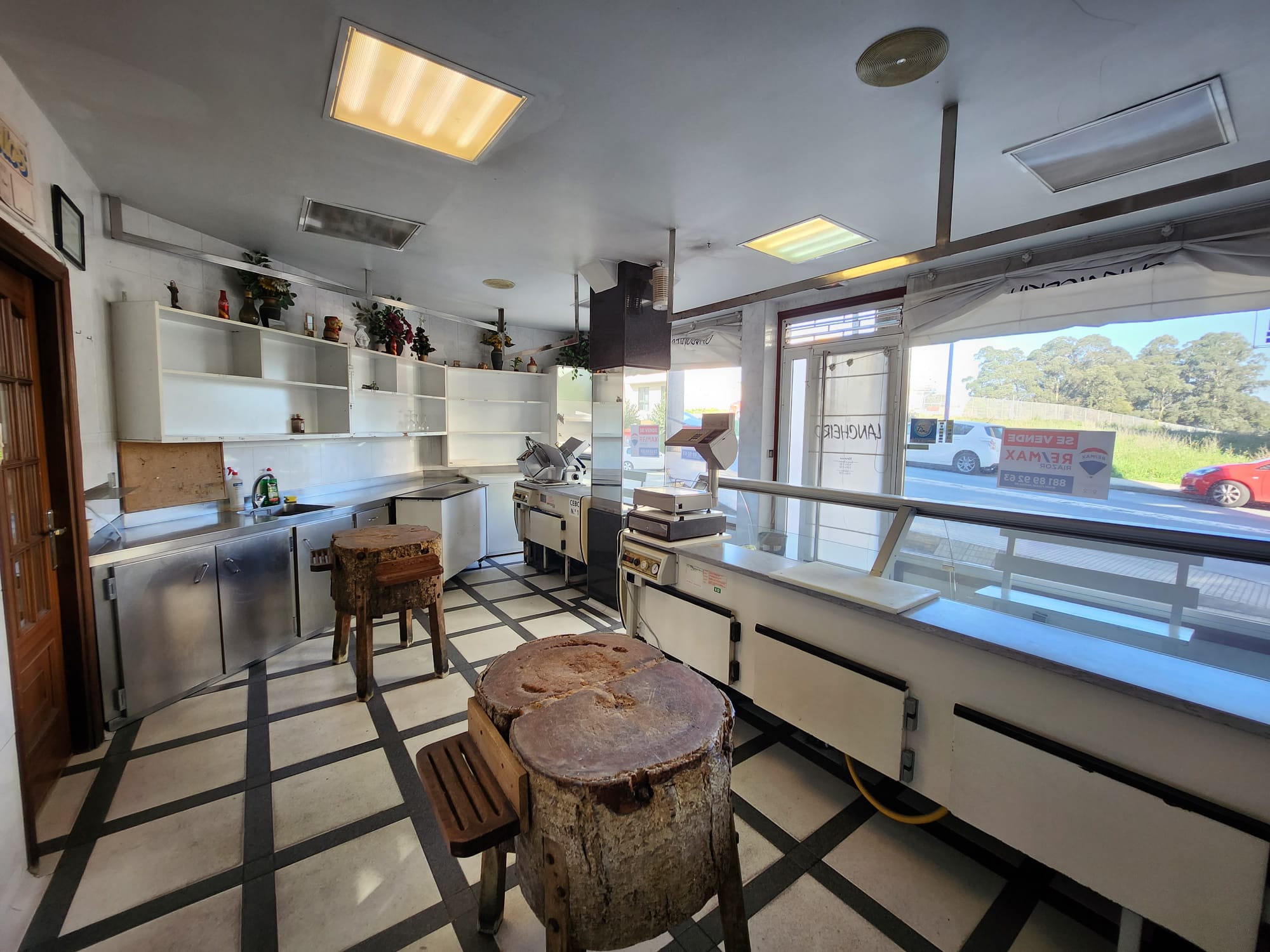 7d7cc6a6-a8f5-4961-9104-a44c18992940