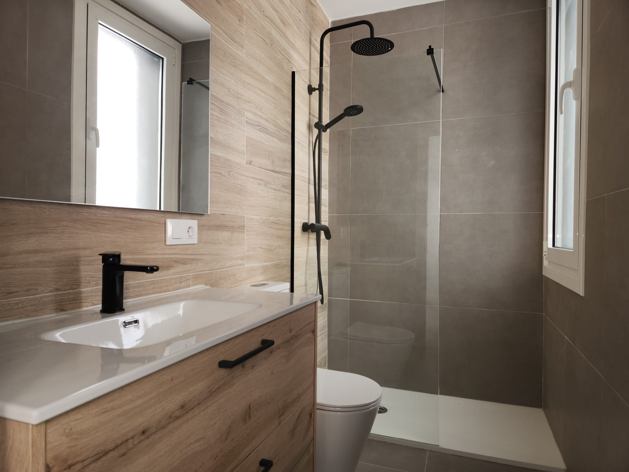 7ffe8b2d-3957-4ff4-92f8-f9174d2a1e44