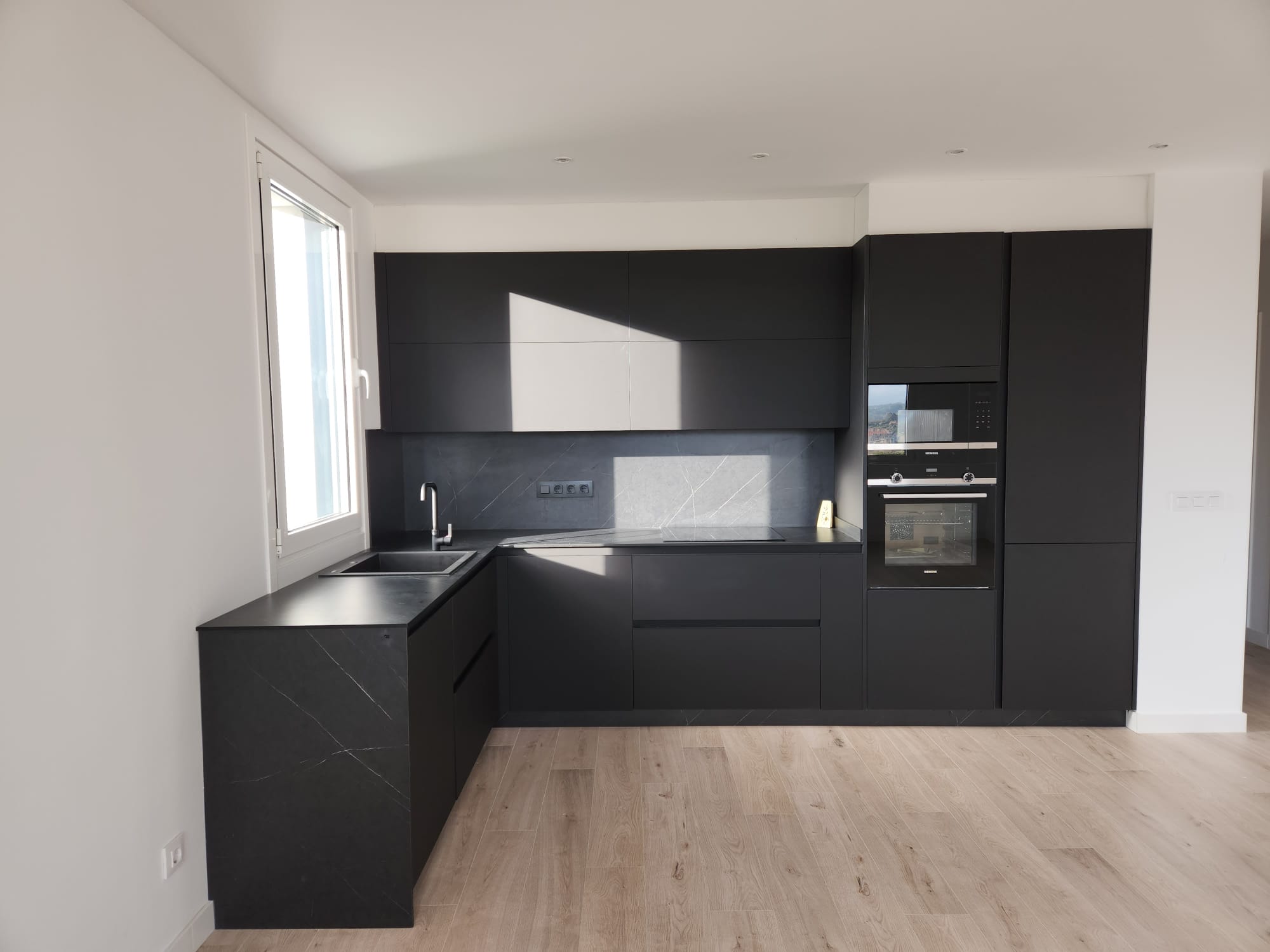 9aad8162-737b-4a19-bb1e-6f181d9831e5