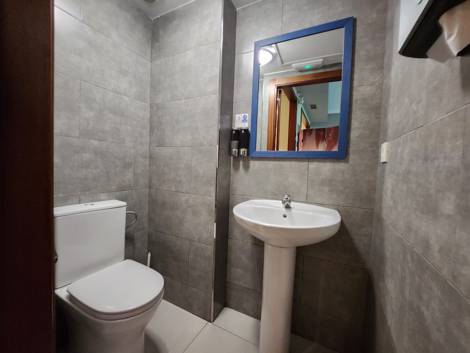 9ee2daf8-5784-419b-837c-e7e5b7350c13