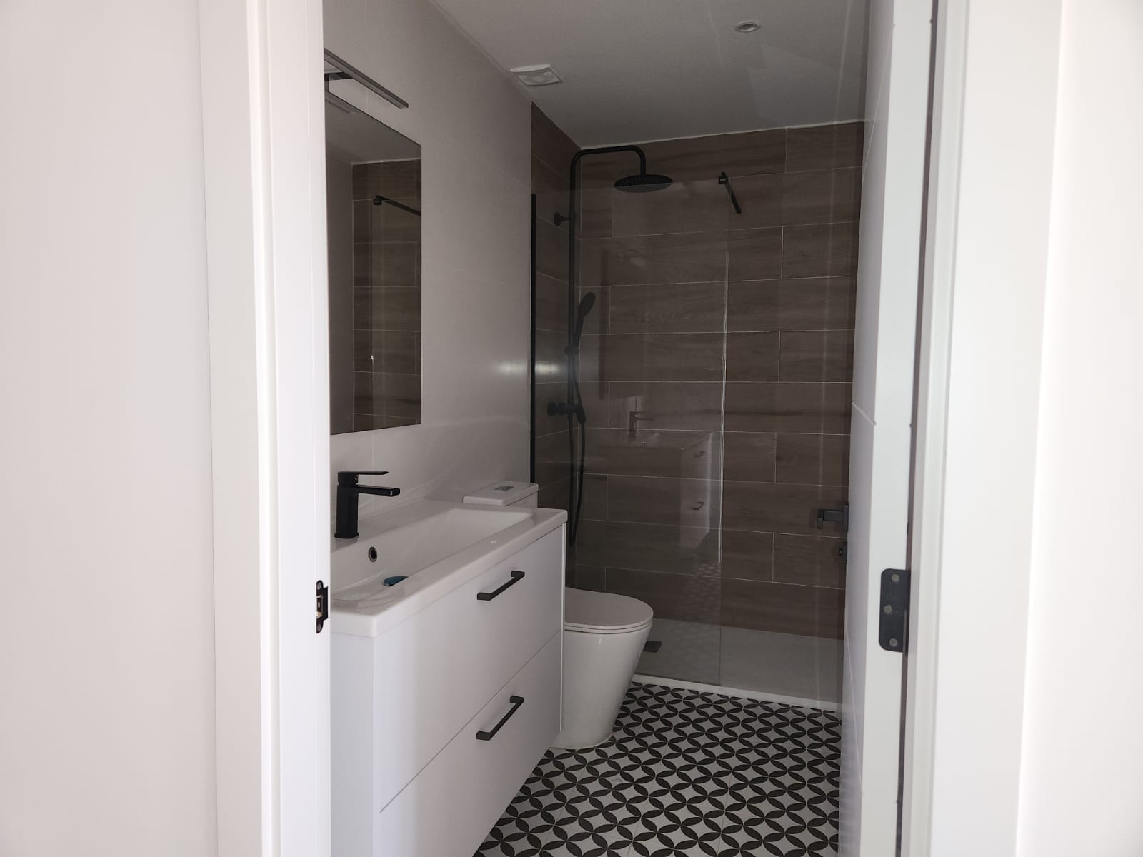 a079f346-5ab6-4baf-92de-c54fa08f6000