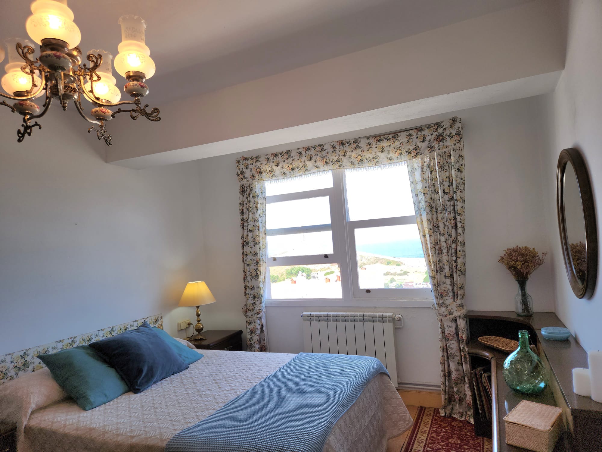 a678f200-2680-4949-9946-0191639b781a