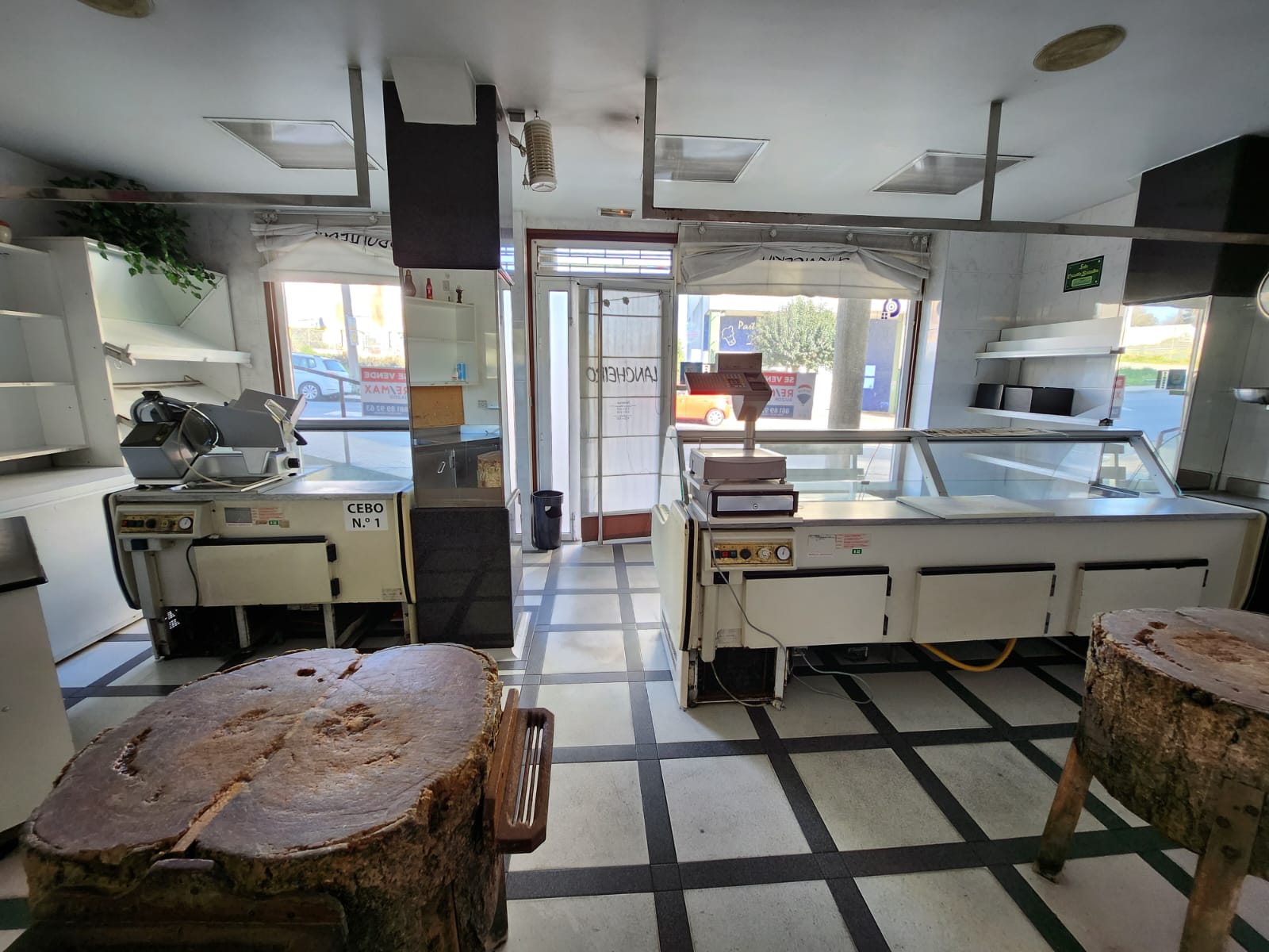 a7755428-a56a-4056-81a9-8f3c499c2640