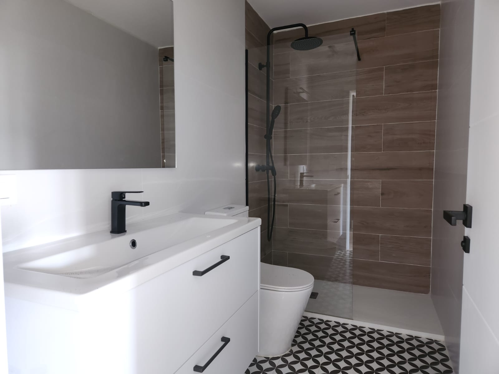 c8242348-e240-43eb-901b-0fb856e0b20d