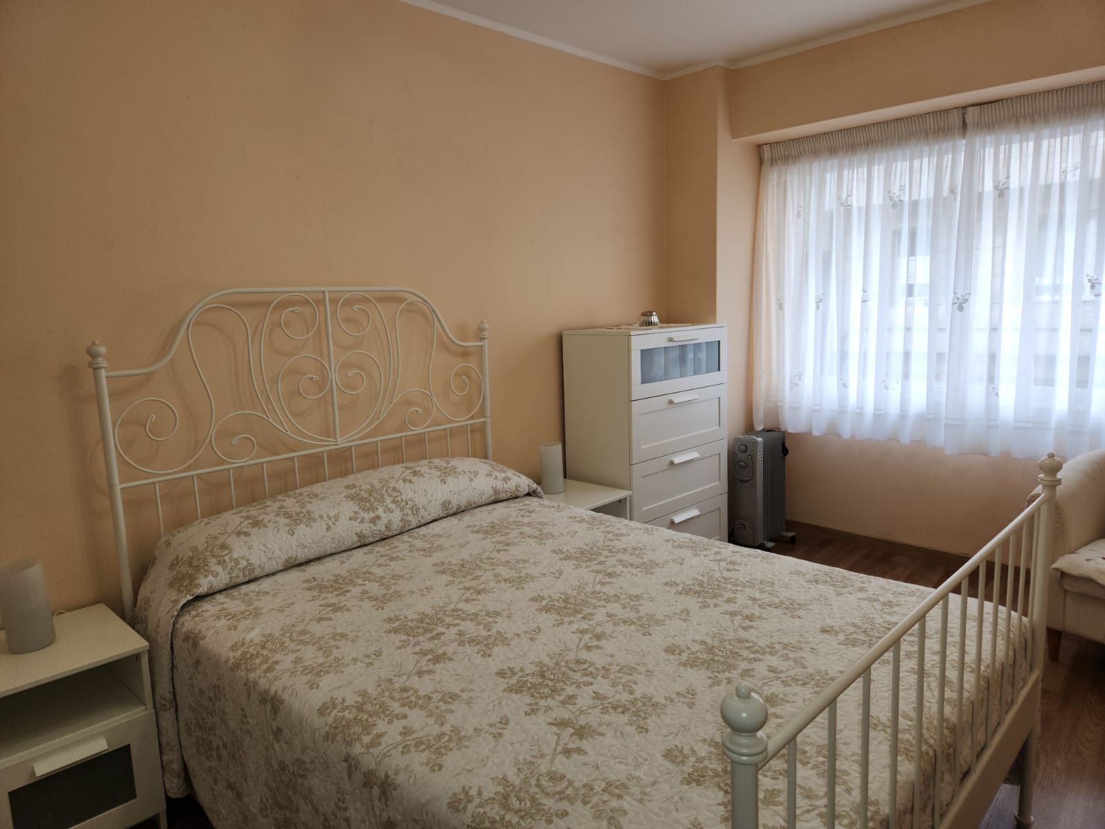 e9bff8bc-1082-41f3-89e4-9a599fdc1af0