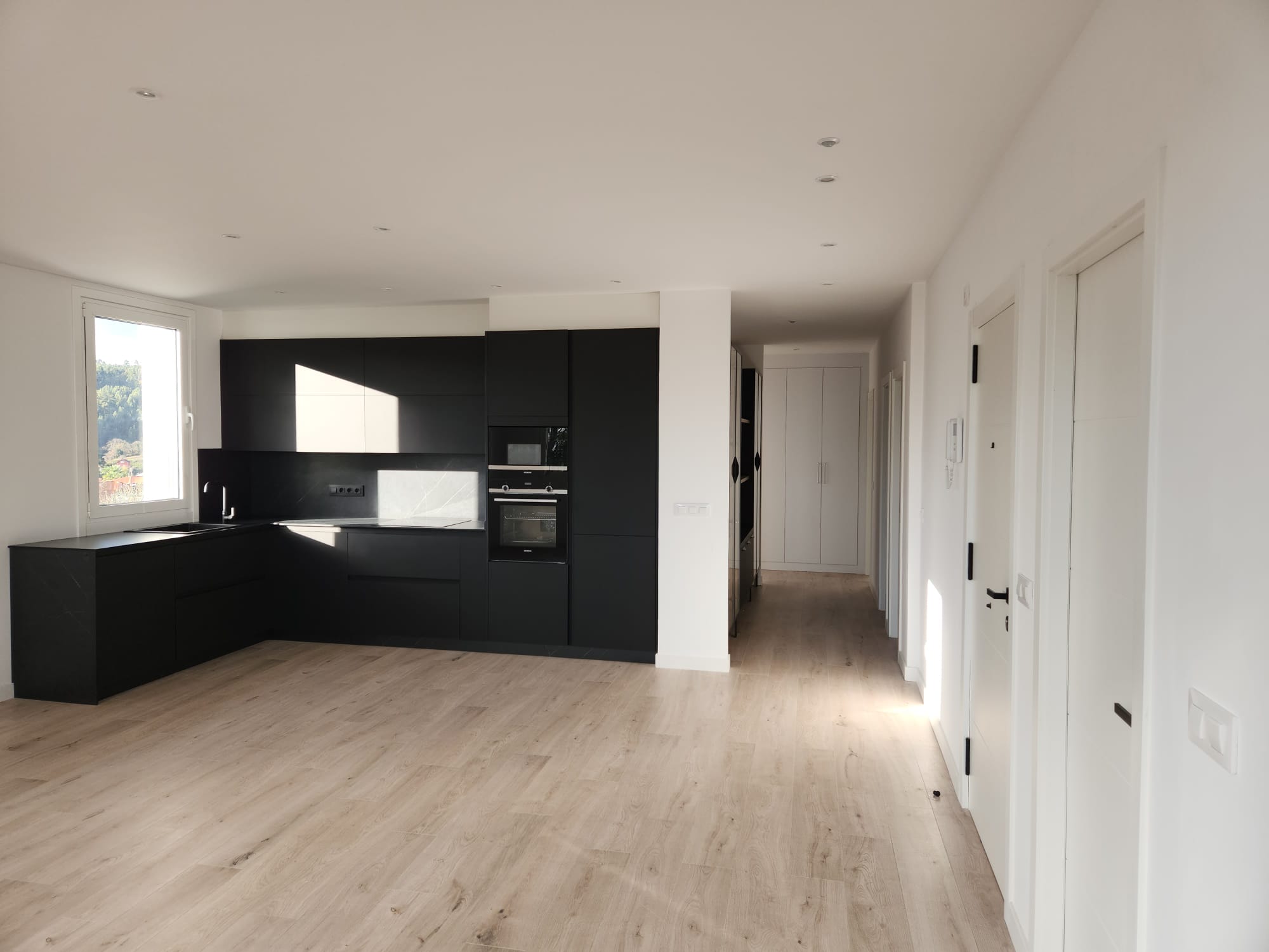 ed8bc7e2-81b1-4cb6-b25c-f3f3037087d8