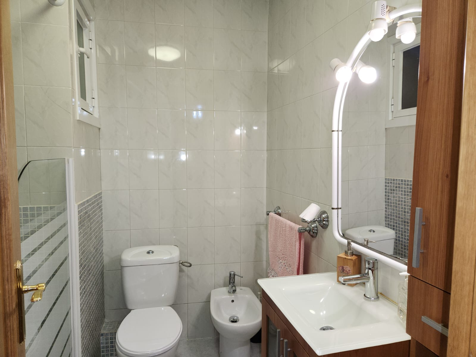 fb87680c-e4bb-47c8-b3df-de4fad8bab0d