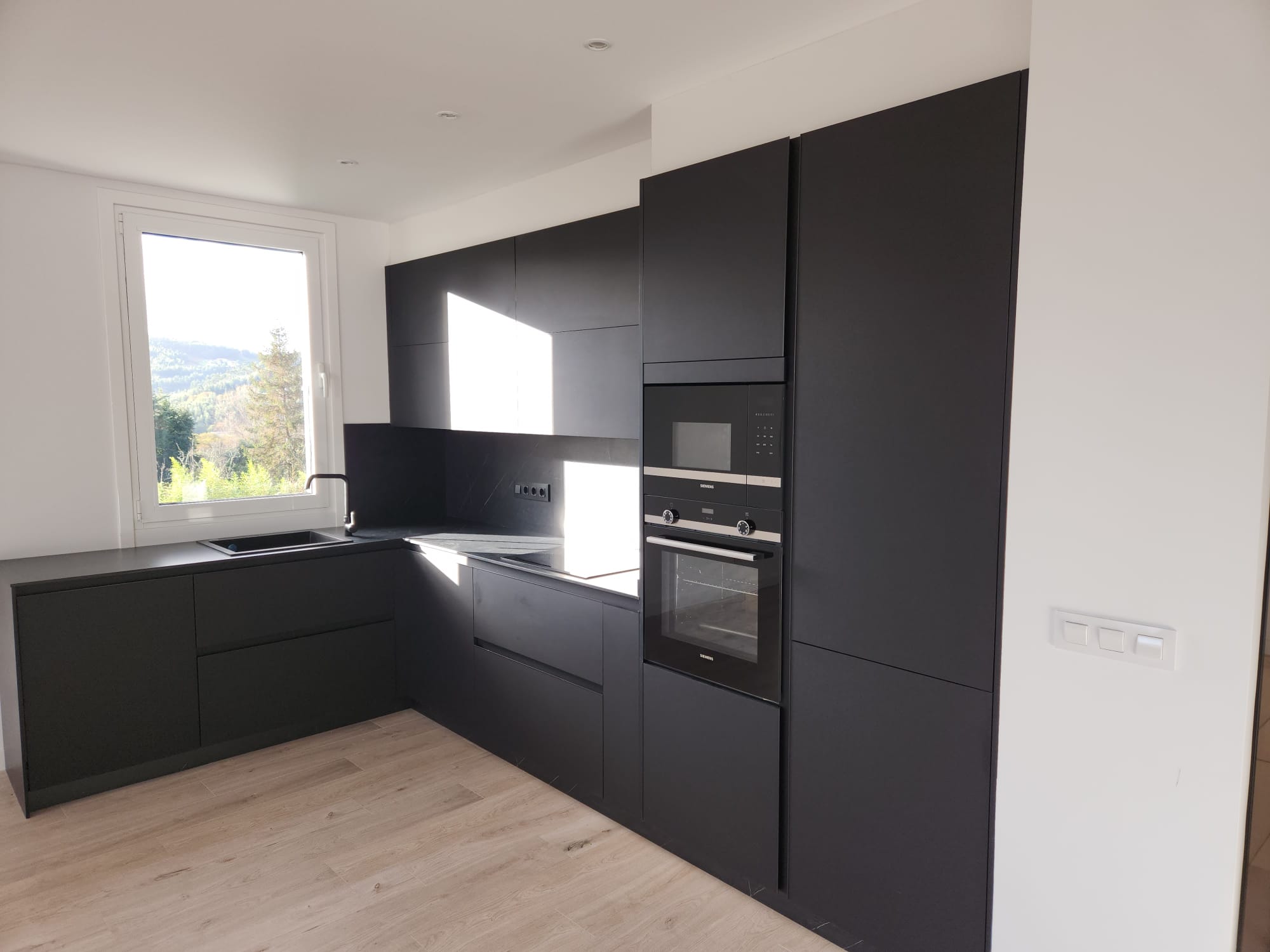 fbd5b48b-fd6d-4159-a5c3-4fe9cefa9d5a